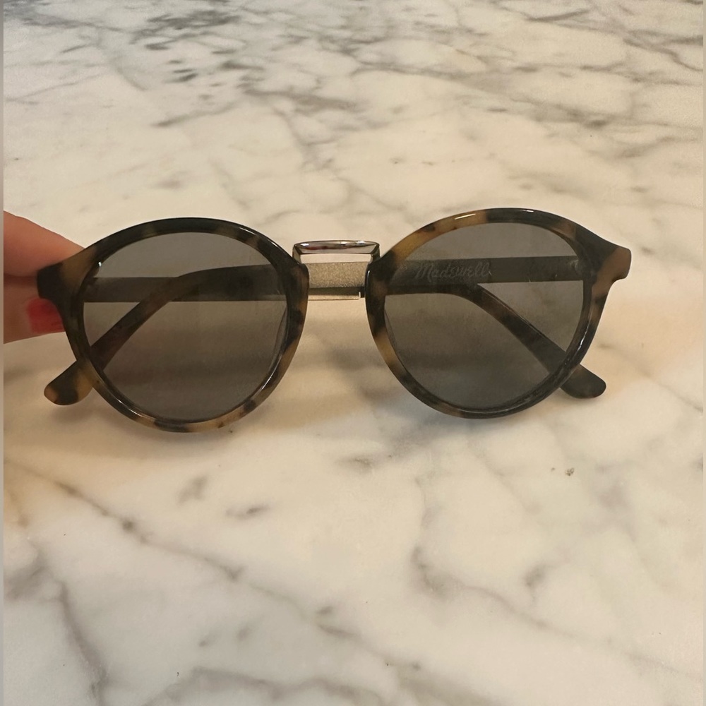 Madewell NWOT tortoise sunglasses